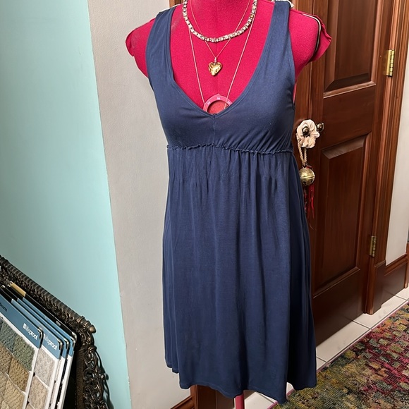 Mudd  lace Back dress  low-cut V front  EUC Midriff style  navy blue/cream Sz XS - Picture 4 of 14